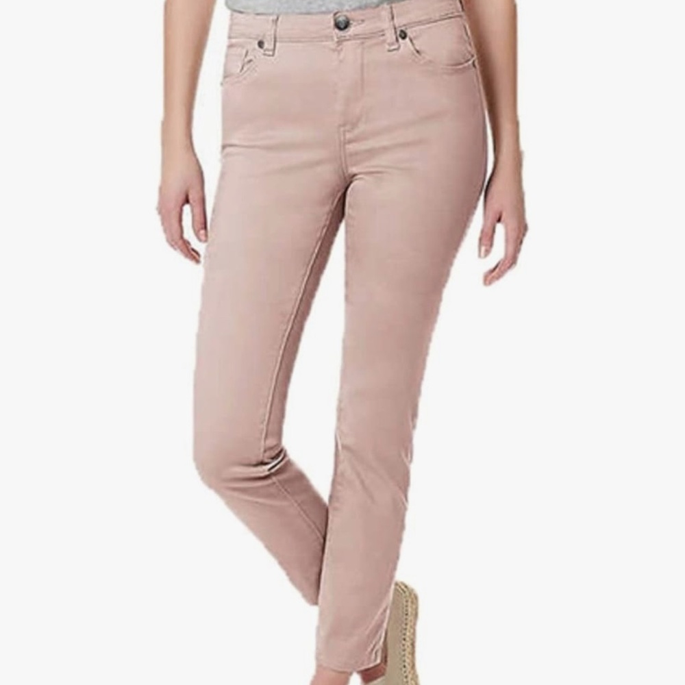 Women’s skinny jeans